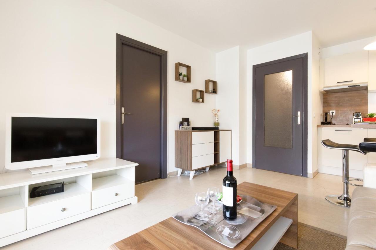 Le Charme Yourhosthelper Cannes Buitenkant foto